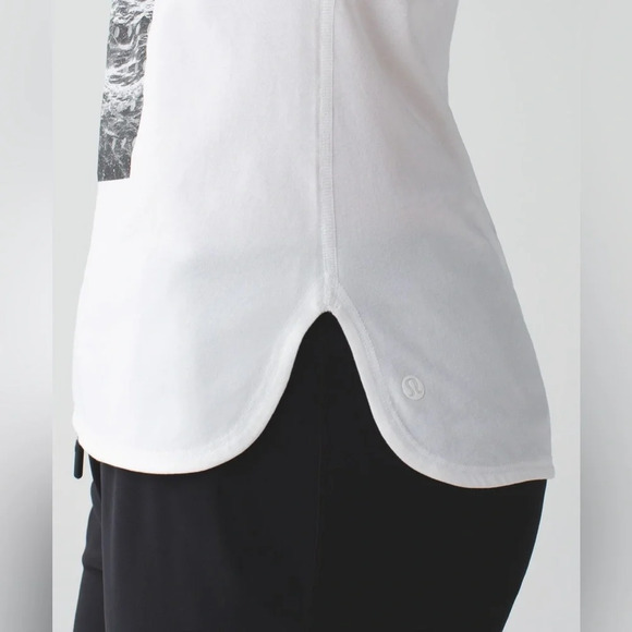 Lululemon  Circadian Short Sleeve Tee White Women Size 4? - Picture 2 of 8
